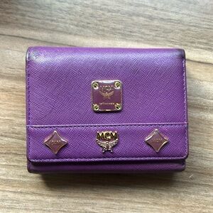 MCM COMPACT WALLET PURPLE LEATHER